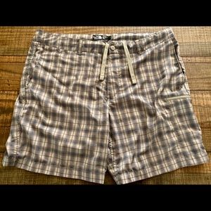 The North Face Plaid Shorts Size 38